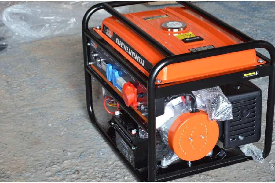 Генератор бензиновий трифазний MD-7500 MAX DRIVE 6,5 кВт