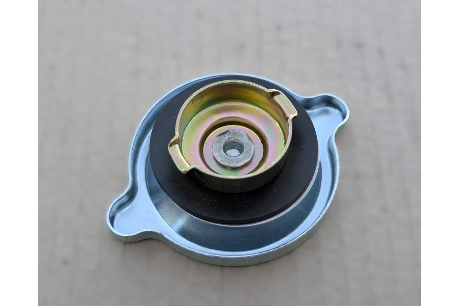 Кришка маслозаливної горловини (2590-01-196-5228)